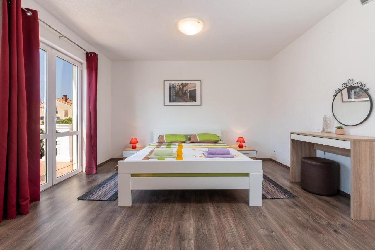 Apartments Oliva Poreč Eksteriør billede