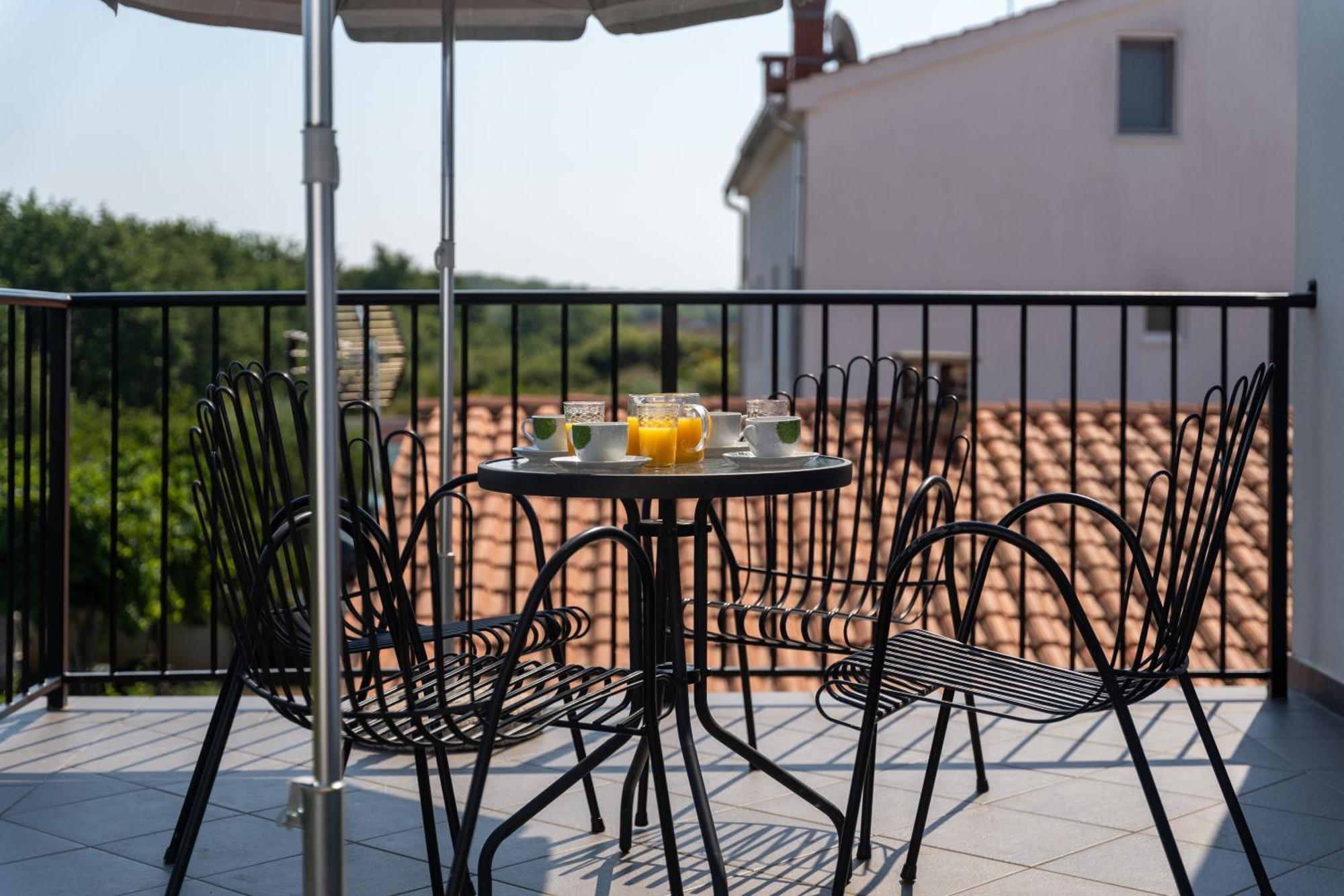 Apartments Oliva Poreč Eksteriør billede