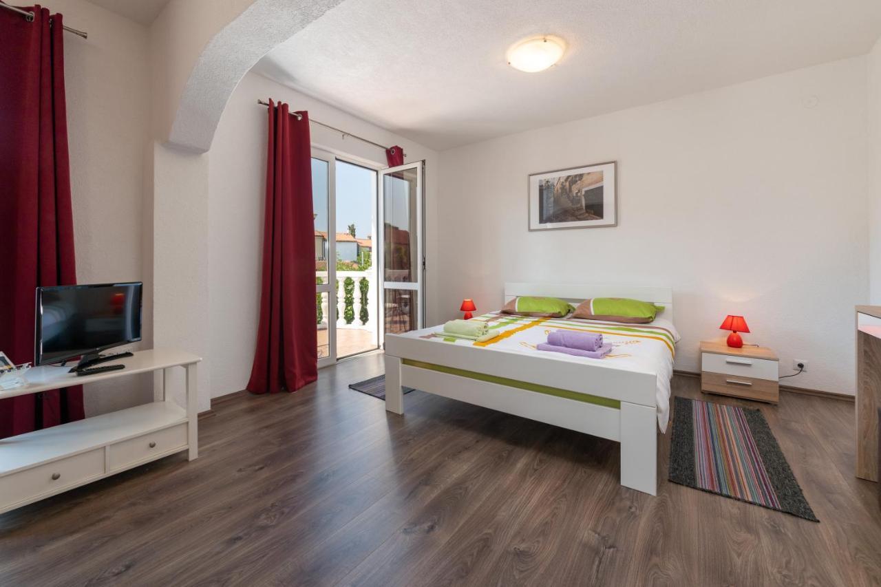 Apartments Oliva Poreč Eksteriør billede