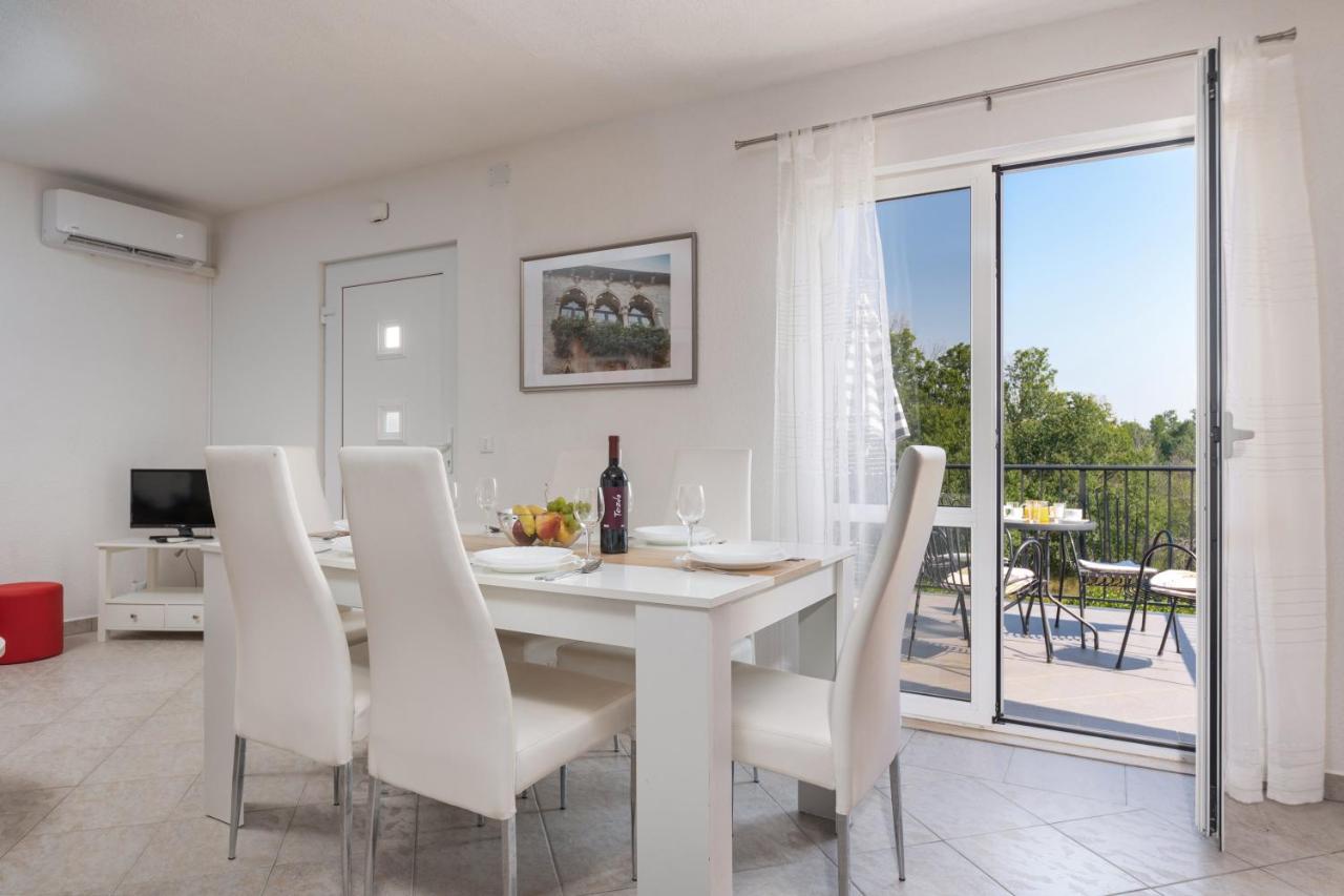 Apartments Oliva Poreč Eksteriør billede
