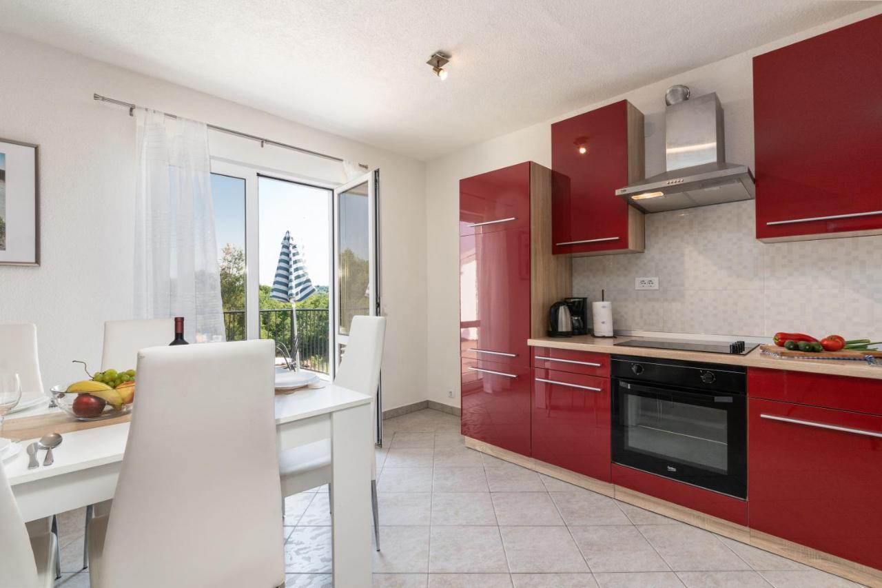 Apartments Oliva Poreč Eksteriør billede